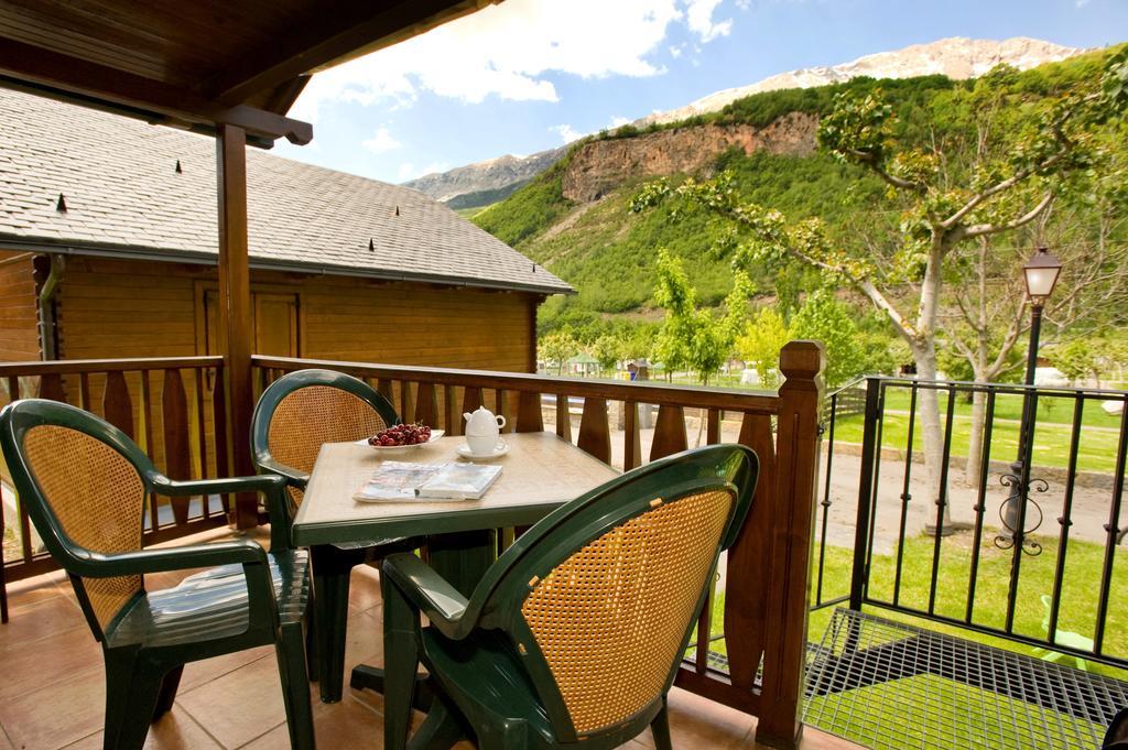 Bungalows La Borda d´Arnaldet Villanova Exterior foto